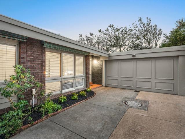 Villa for sale in Camerons Creek, Victoria