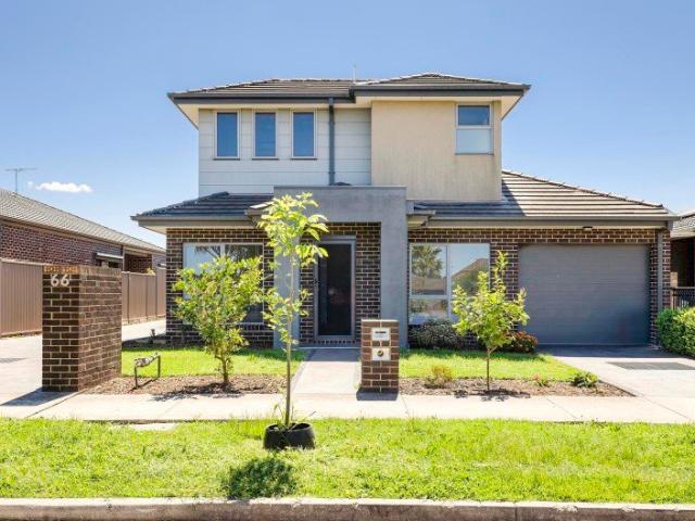 Townhouse for sale in Pascoe Vale South, Melbourne