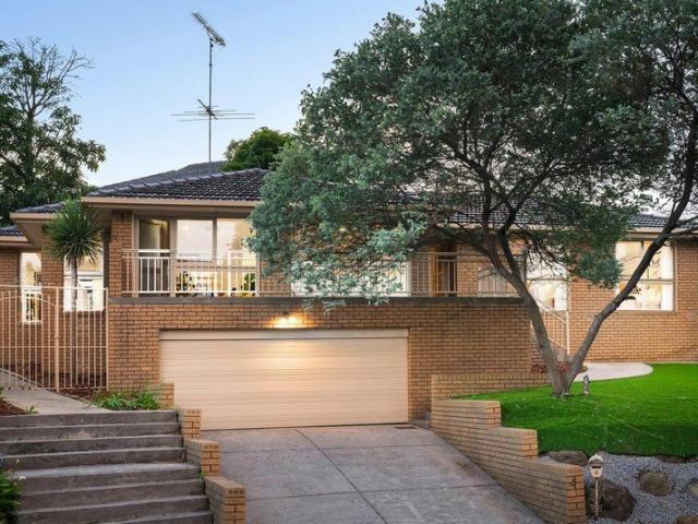 House for sale in Viewbank, Melbourne