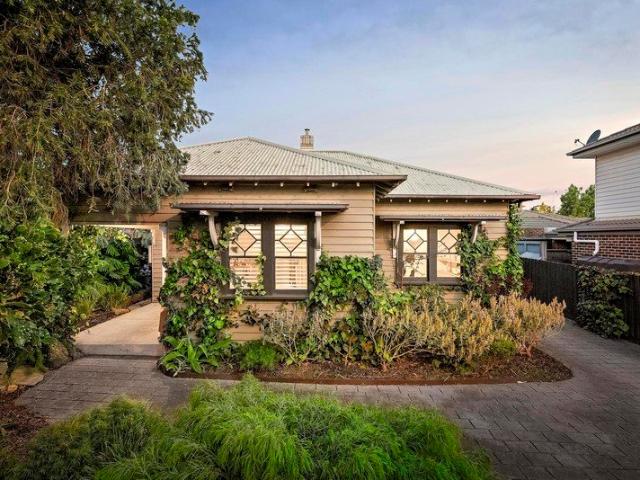 House for sale in Heidelberg West, Melbourne