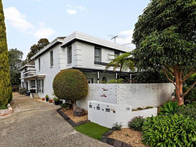Apartment for sale in Strathmore, Melbourne