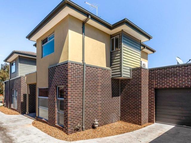 Townhouse for sale in Delahey, Melbourne