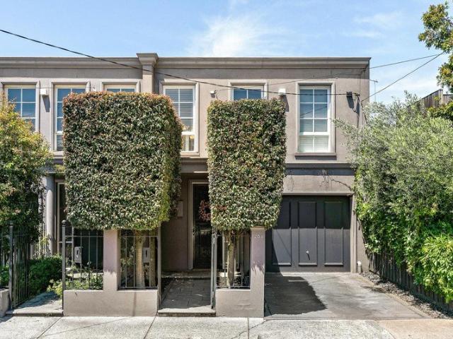Townhouse for sale in Thornbury, Melbourne
