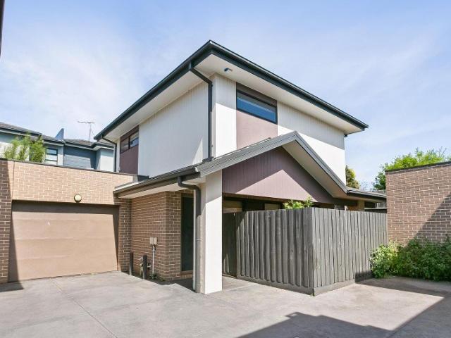Townhouse for sale in Reservoir, Melbourne