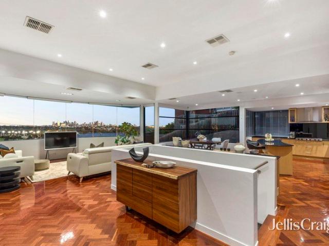 Townhouse for sale in Maribyrnong, Melbourne