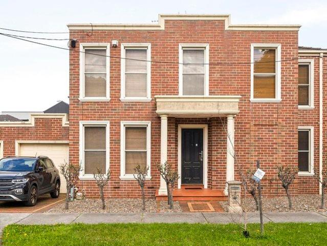 Townhouse for sale in Camerons Creek, Victoria