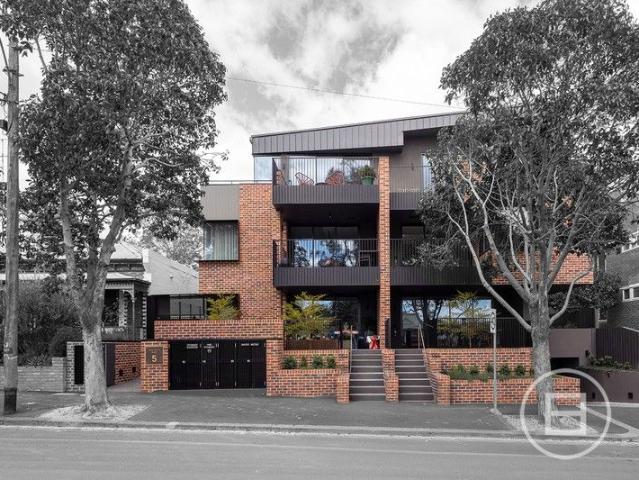 Townhouse for sale in City Of Melbourne, Camerons Creek