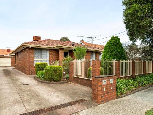 Villa for sale in Camerons Creek, Victoria