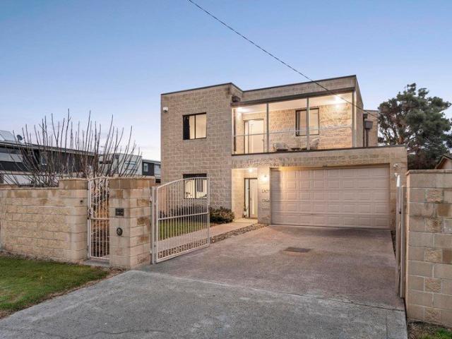 Townhouse for sale in Camerons Creek, Victoria