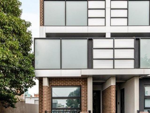 Townhouse for sale in Camerons Creek, Victoria