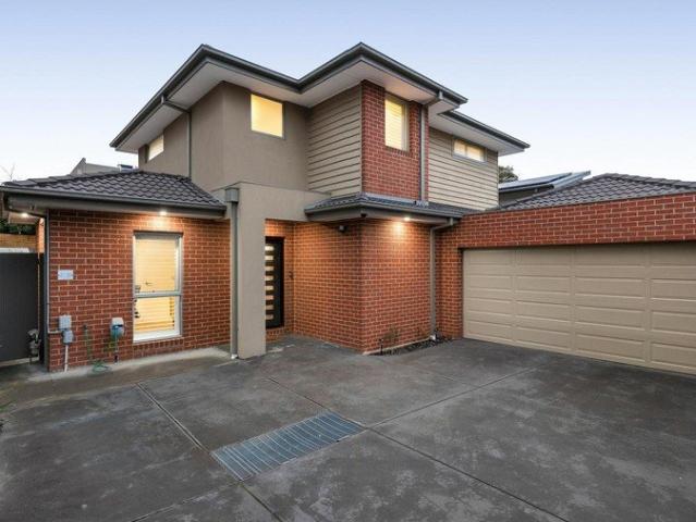 Townhouse for sale in Camerons Creek, Victoria