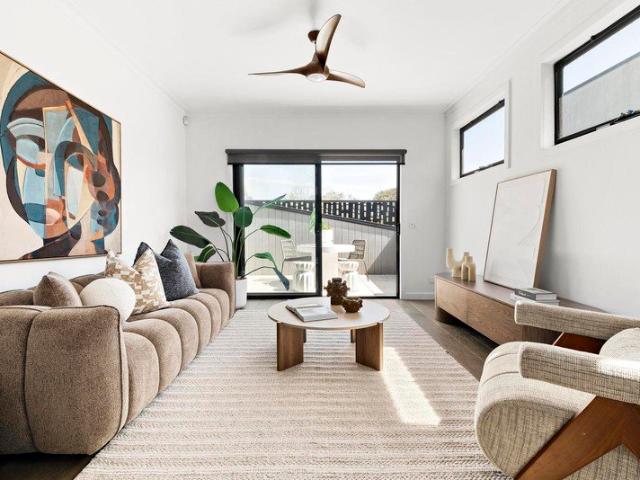 Townhouse for sale in Fairfield, Melbourne