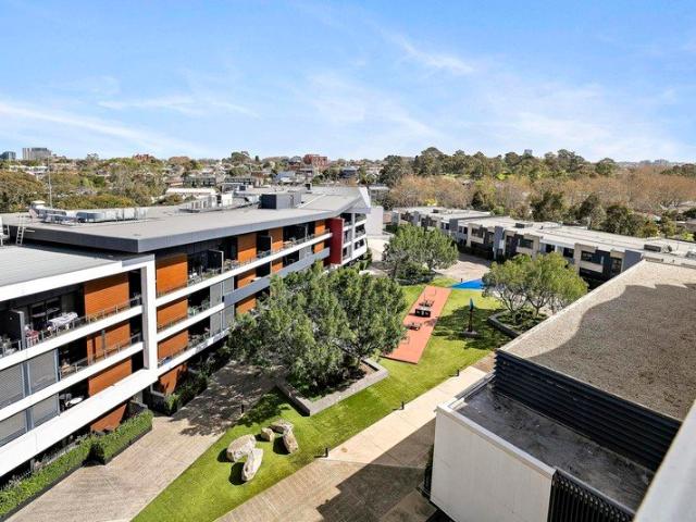 Apartment for sale in Travancore, Melbourne