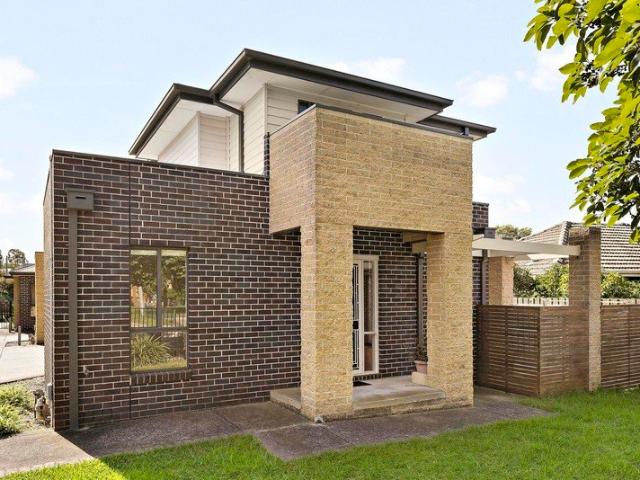 Townhouse for sale in Camerons Creek, Victoria