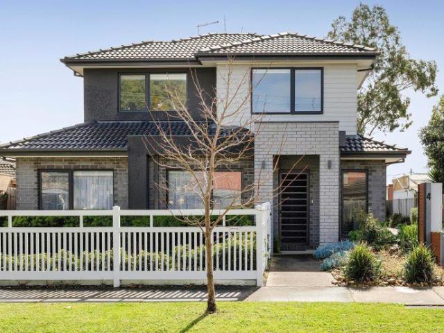 Townhouse for sale in Camerons Creek, Victoria