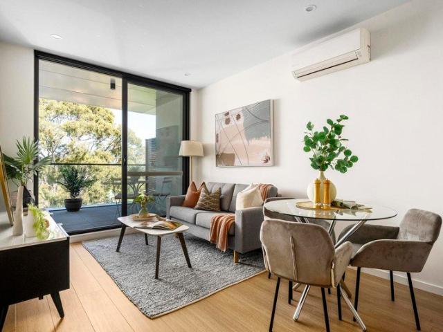 Apartment for sale in Essendon North, Melbourne