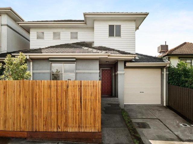 Townhouse for sale in Camerons Creek, Victoria