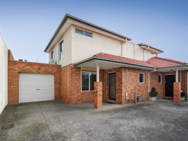 Townhouse for sale in Camerons Creek, Victoria