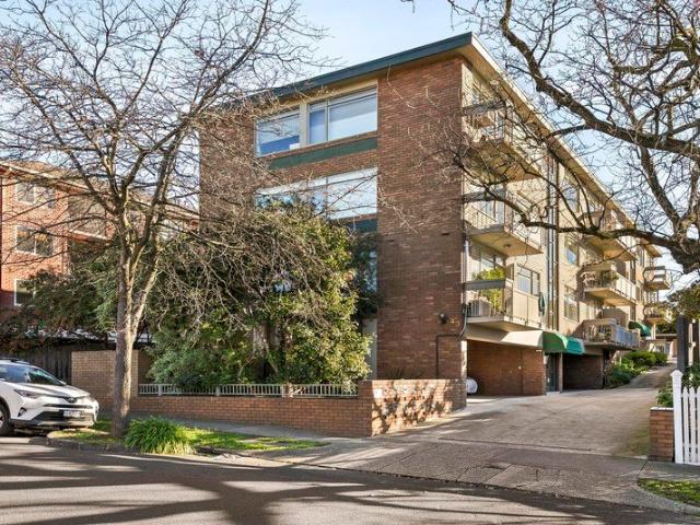 Apartment for sale in Camerons Creek, Victoria