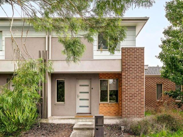 Townhouse for sale in Camerons Creek, Victoria