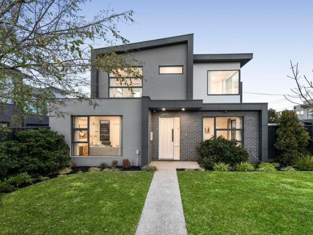 Townhouse for sale in Camerons Creek, Victoria