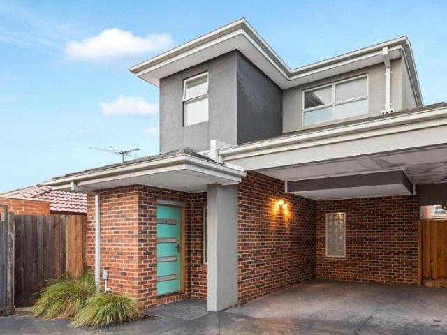 Townhouse for sale in Camerons Creek, Victoria