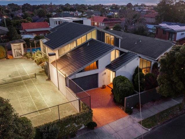 House for sale in Glen Huntly, Melbourne