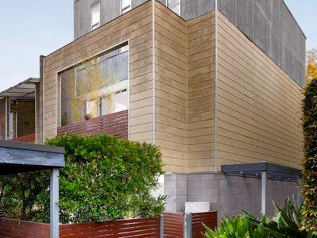 Townhouse for sale in Camerons Creek, Victoria