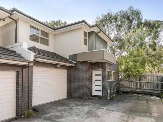 Townhouse for sale in Camerons Creek, Victoria
