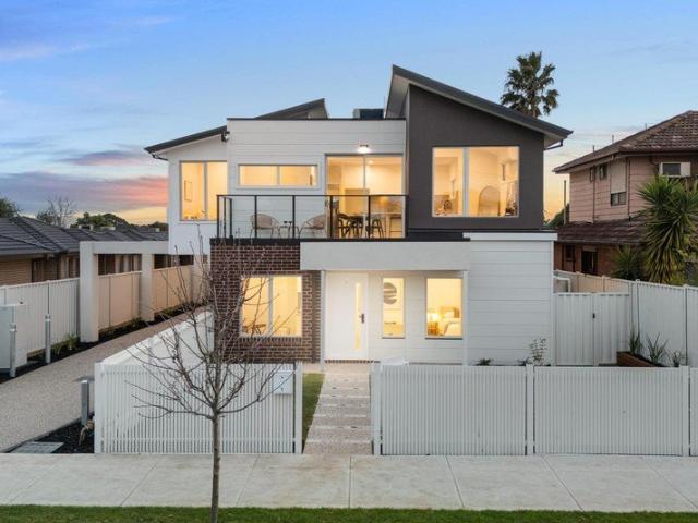 Townhouse for sale in Camerons Creek, Victoria