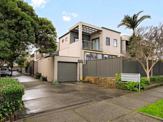 Apartment for sale in Camerons Creek, Victoria