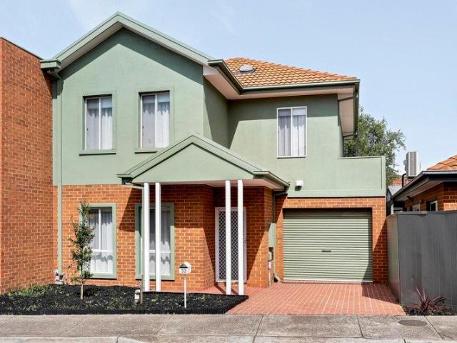 Townhouse for sale in Gowanbrae, Melbourne