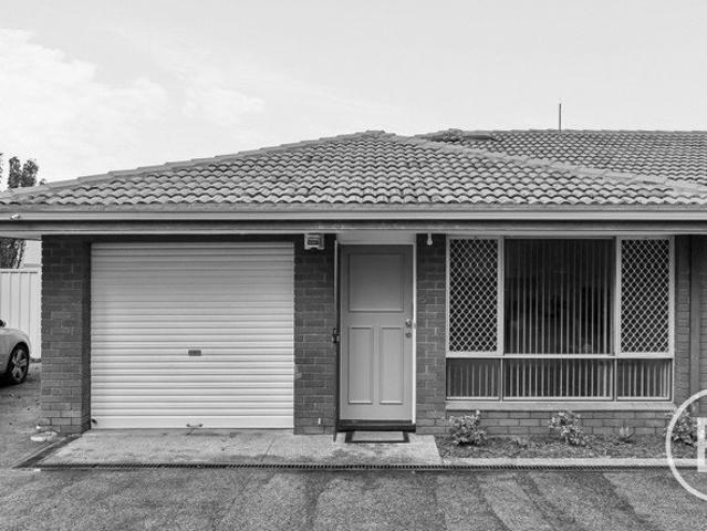 Villa for sale in Stirling, Western Australia