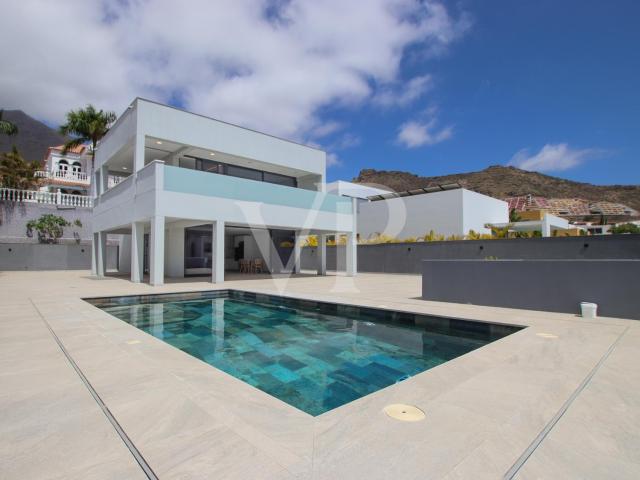 Chalet en venta en San Eugenio Alto, Adeje