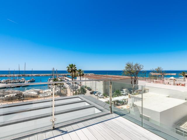 Chalet en venta en La Carolina, Costa del Sol Occidental