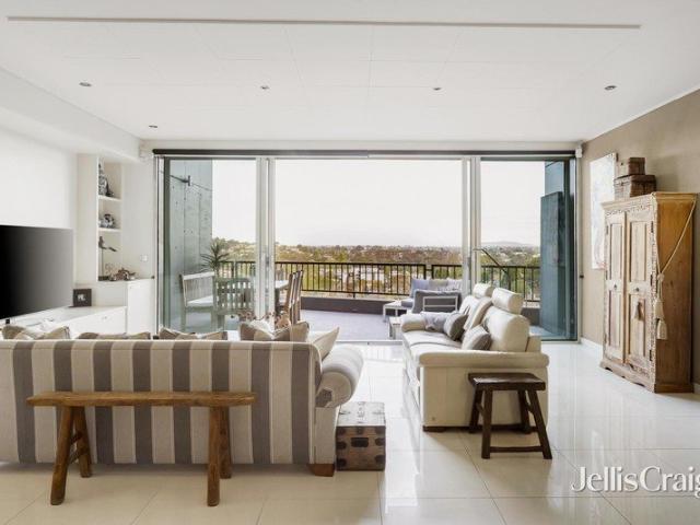 Apartment for sale in Ivanhoe, Melbourne