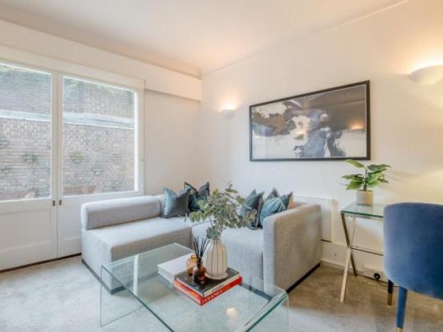 Apartment for rent in St. John's Wood, Greater London