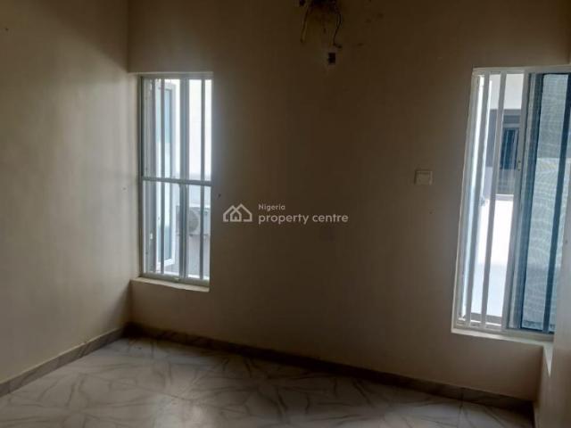 Flat for rent in Eti Osa, Lagos