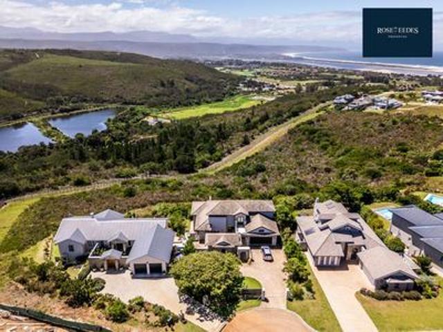 House for sale in Groot Brak Rivier, Western Cape