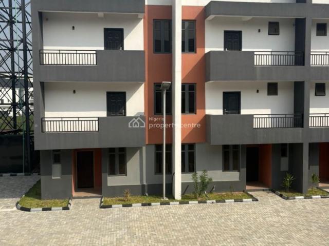 Detached house for rent in Eti Osa, Lagos