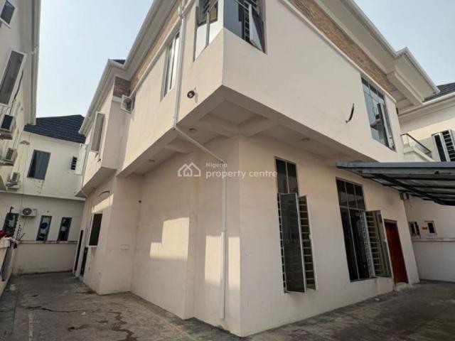 Detached duplex for rent in Eti Osa, Lagos