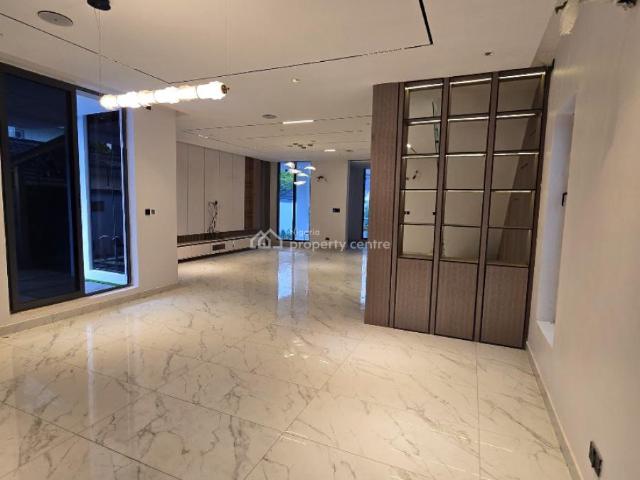 Detached duplex for sale in Eti Osa, Lagos