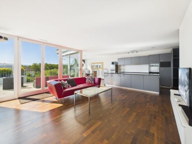 Attikawohnung kaufen in Glattbrugg, Zürich