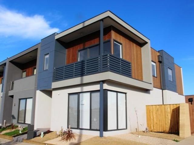 Townhouse for rent in Camerons Creek, Victoria