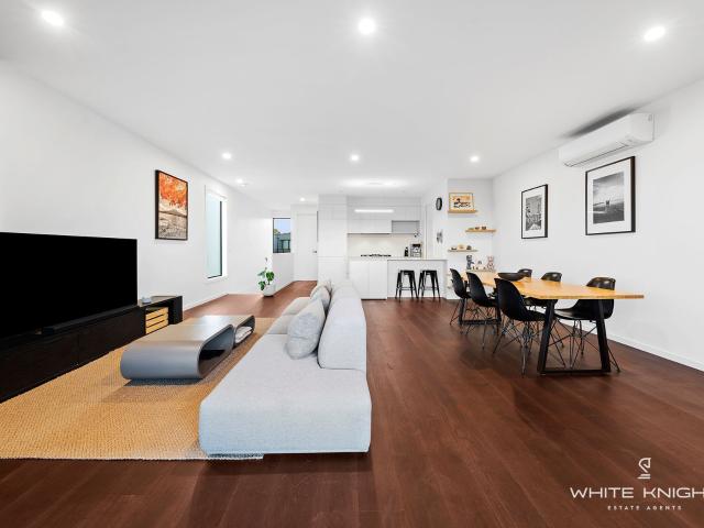 Townhouse for sale in Camerons Creek, Victoria