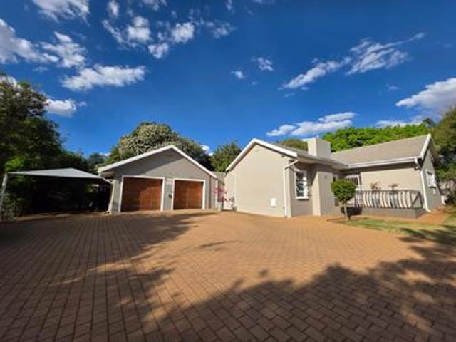 House for sale in Mohlakeng, Gauteng