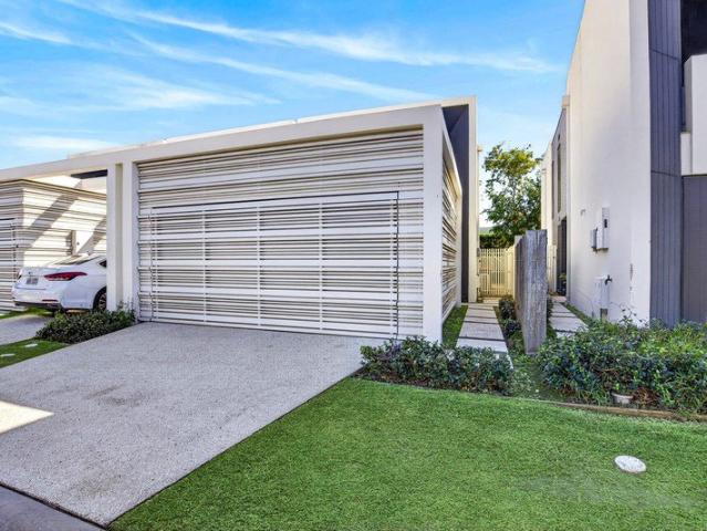 Townhouse for sale in Fernbrook, Queensland