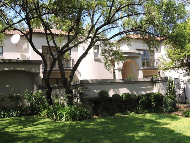 House for rent in Waterkloof, Gauteng