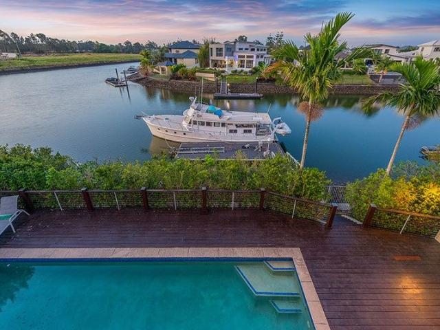 House for sale in Helensvale Town Centre, Queensland