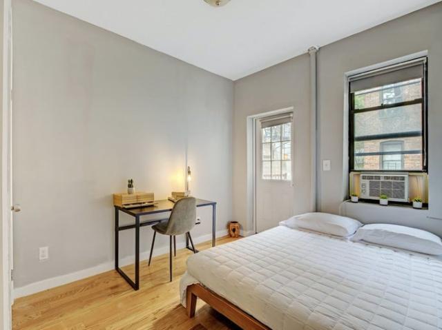 Room for rent in Arverne, New York